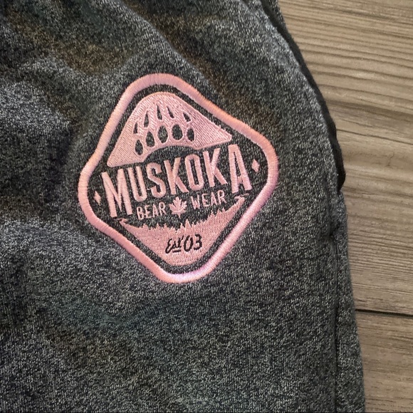 Dark grey salt and pepper Muskoka bear wear sweatpants with pink logo women’s xs - Picture 2 of 4